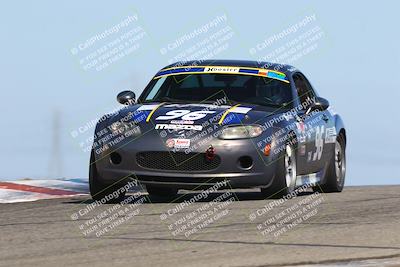 media/Oct-26-2025-CalClub SCCA (Sun) [[8ce1e69566]]/Group 2/Grapevine/